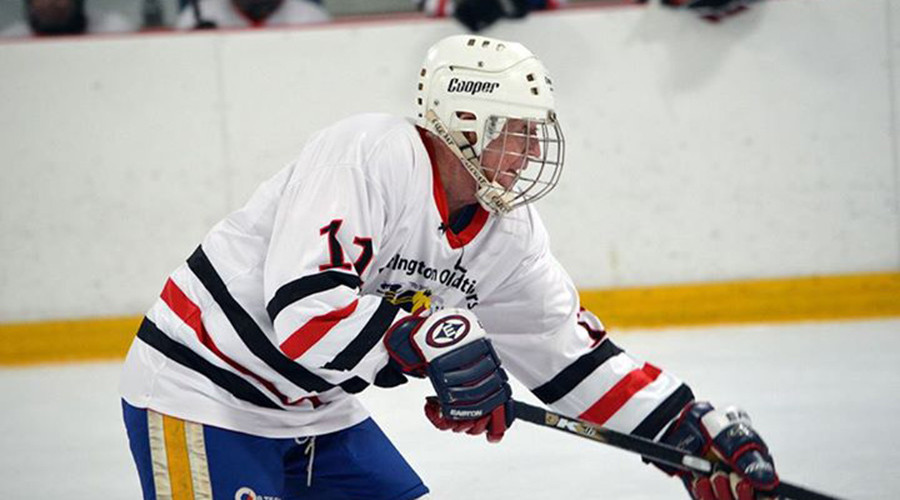 World's oldest ice hockey player, 86, skates into record books (VIDEO)