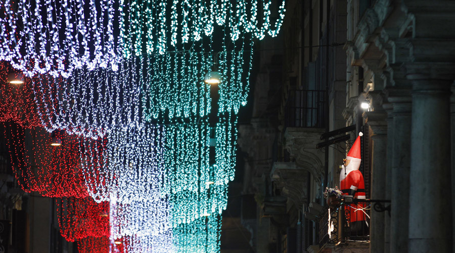 Italian headmaster’s Christmas carol ban comes under fire
