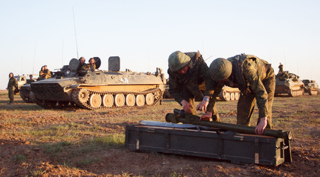 Military personnel take part in a tactical exercise at the Kapustin Yar firing range in the Astrakhan Region. © Kirill Braga
