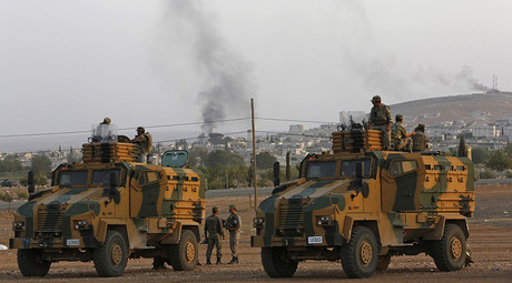 Turkish soldiers © Murad Sezer