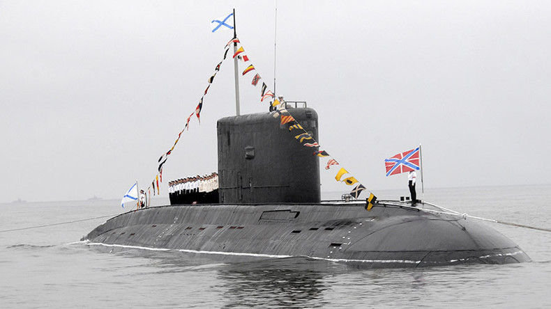 Russian submarine with cruise missiles off Syria coast - reports — RT News