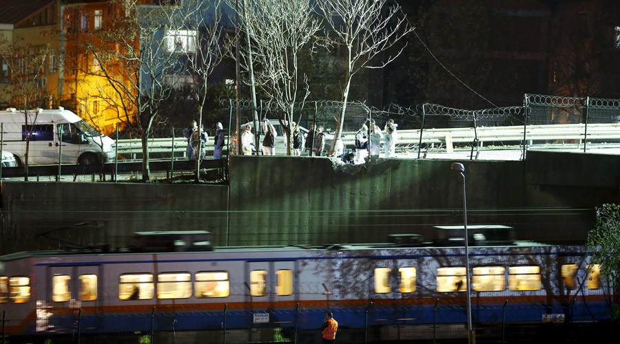 Fears bomb behind blast near Istanbul subway