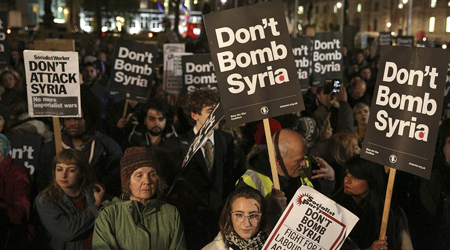 Cameron brands Corbyn ‘terrorist sympathizer’ for opposing Syria airstrikes