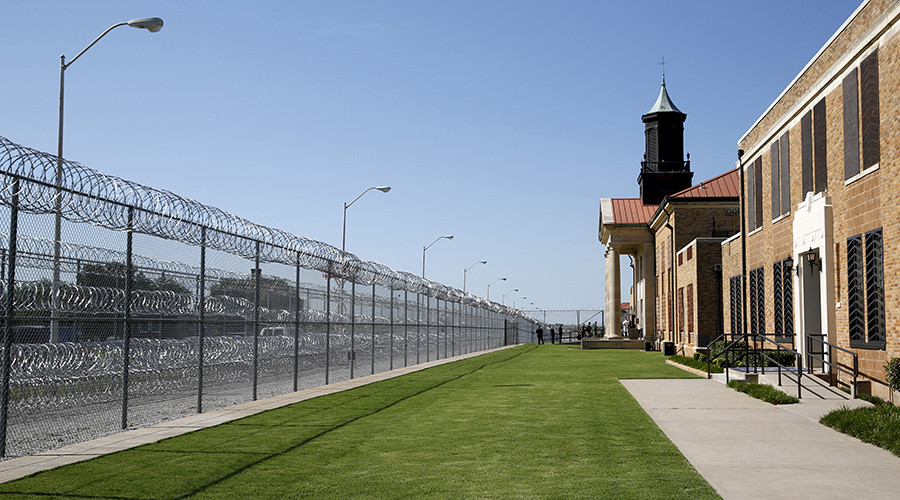 Oklahoma prisons director steps down amid botched executions probe