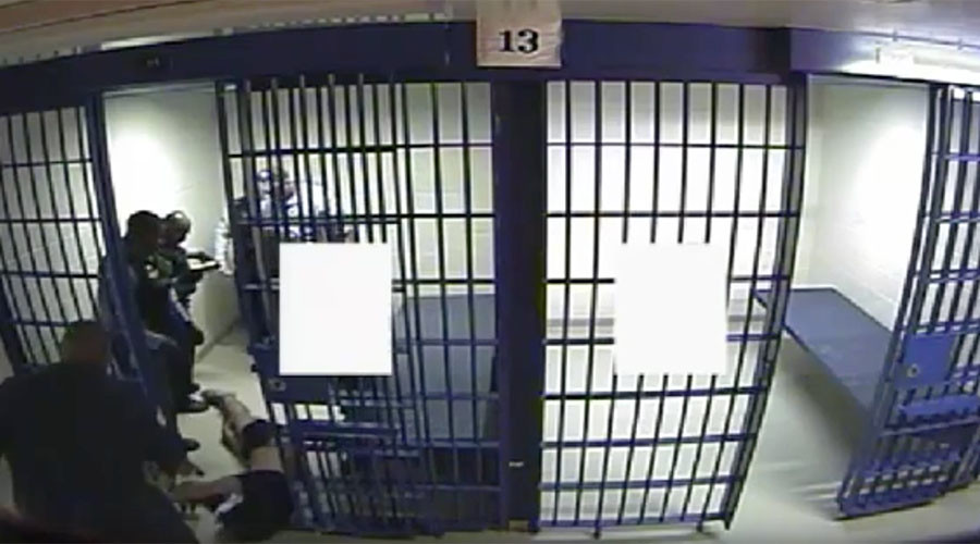 Chicago prisoner dies after being tased, beaten and dragged out of cell (VIDEO)