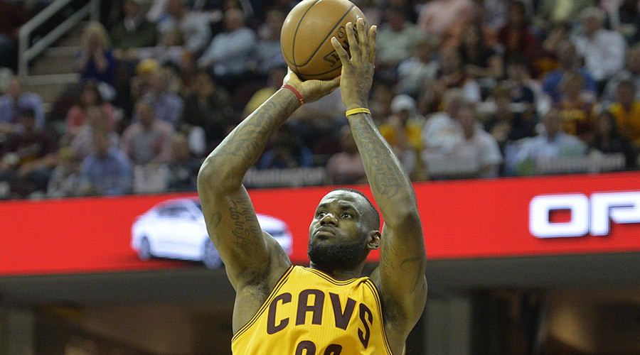 LeBron James signs lifetime Nike sponsorship deal