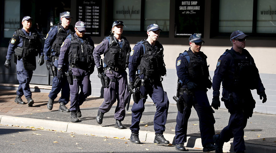 15yo among two arrested, charged in Sydney counter-terrorism raids (VIDEO)