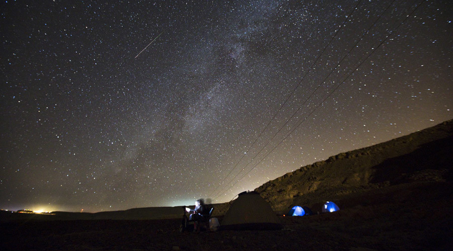 Shooting stars: Geminid meteor shower lights up December sky this weekend