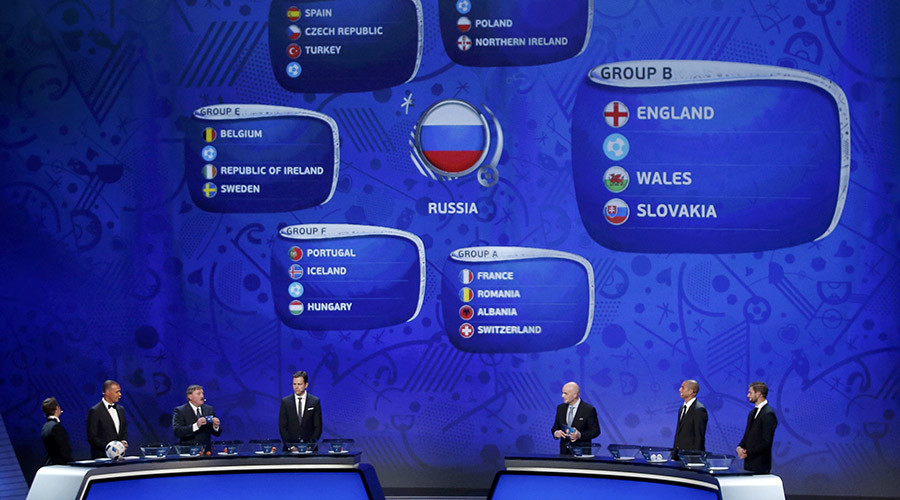 Can Russia qualify from their group in EURO 2016?