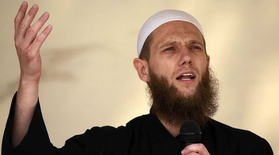 German extremist preacher arrested for supporting terror group