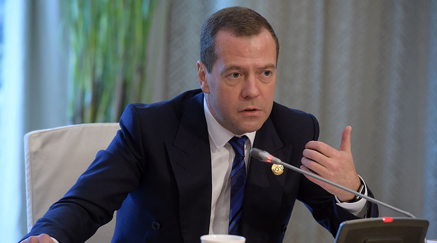 Medvedev advocates global internet regulator in China speech