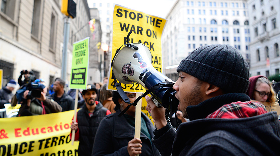 Mistrial: Hung jury in first Freddie Gray case