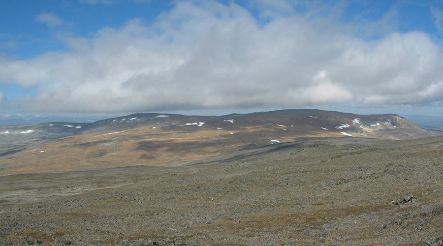 Norway wants to give neighboring Finns a mountain to climb