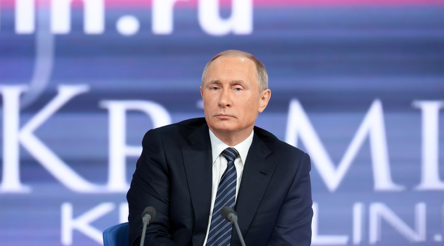 Putin wraps up 2015: Three hours of questions, 1,400 journalists & one star of the show