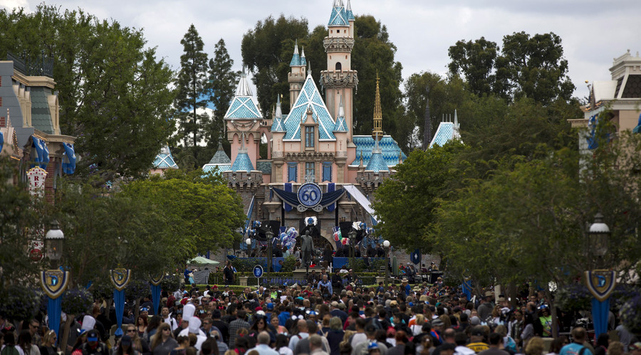 US blocks British Muslim family from flight to see American relatives, Disneyland