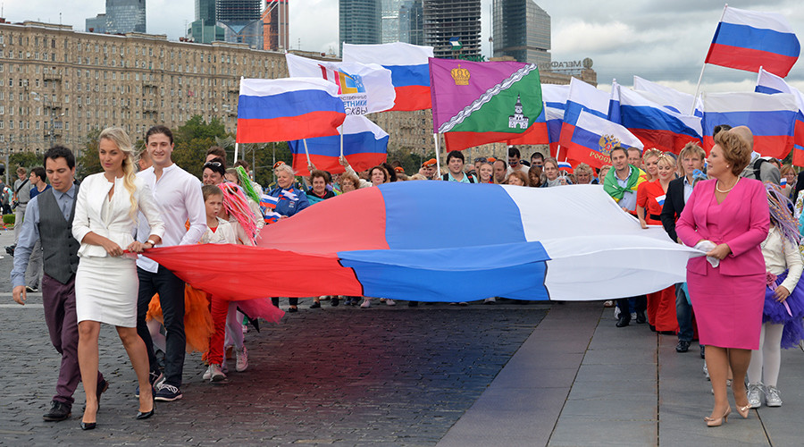 St. Pete lawmaker proposes ban on foreign flags at Russian rallies