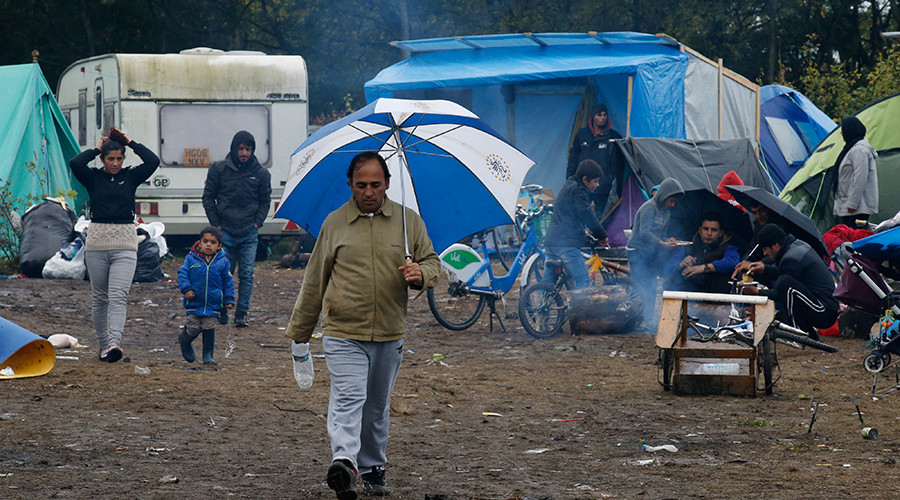‘Intolerable tooth pain leaving Calais refugees hungry’ – dentists