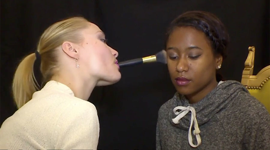 Hands-free cosmetics: Amazing makeup artist beats disability to follow dream