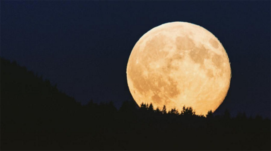 1st since 1977: Full Cold Moon creates a buzz at Christmas (PHOTOS)