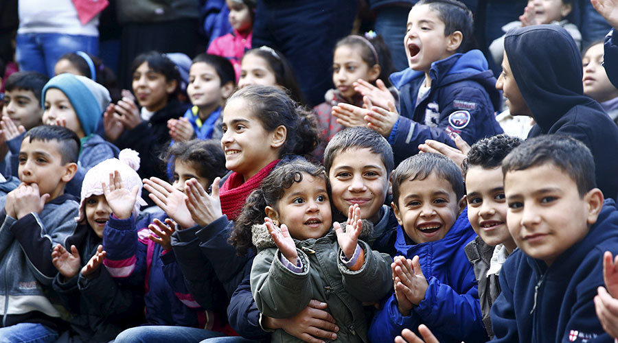 Germany recruits army of 8,500 language teachers for 200,000 refugee children