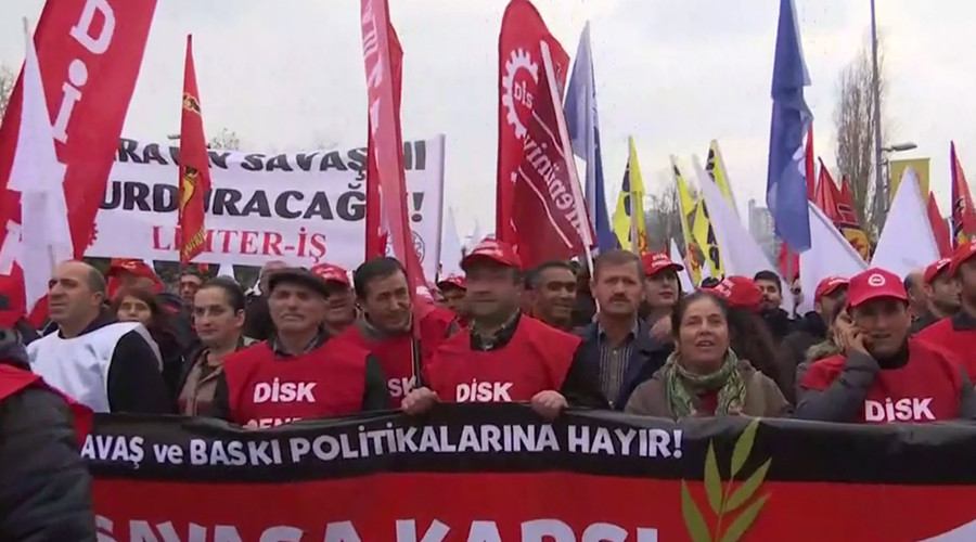 Day after dispersal, anti-govt pro-Kurdish protesters back in Turkish cities