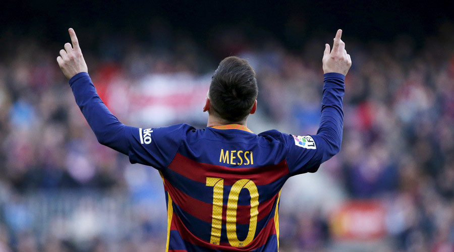 Lionel Messi plays 500th game for Barcelona, scores in 4-0 win over Betis