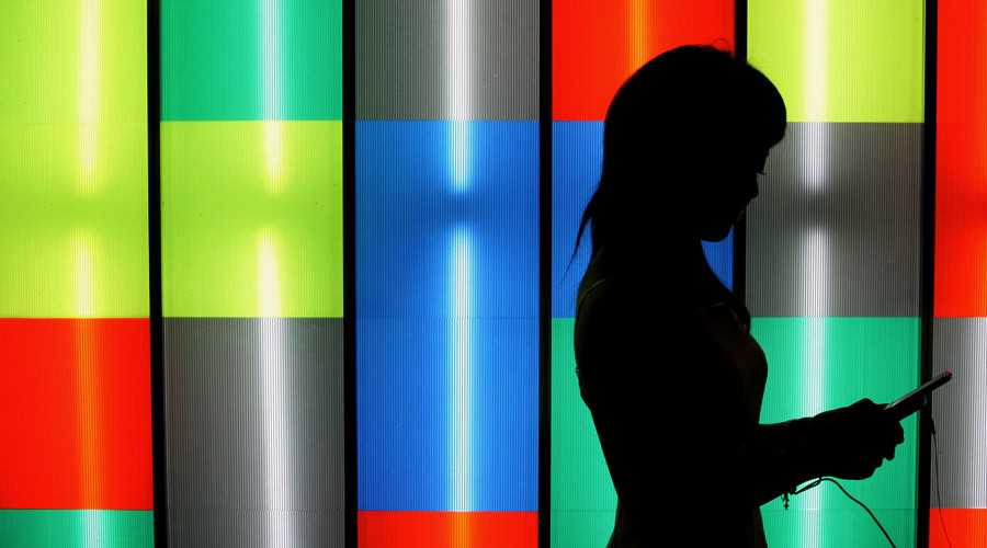 Brit’s group text to ex-girlfriends goes horribly wrong