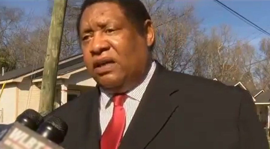 Mississippi lawmaker wants ‘black leadership’ to team up & throw rocks at police