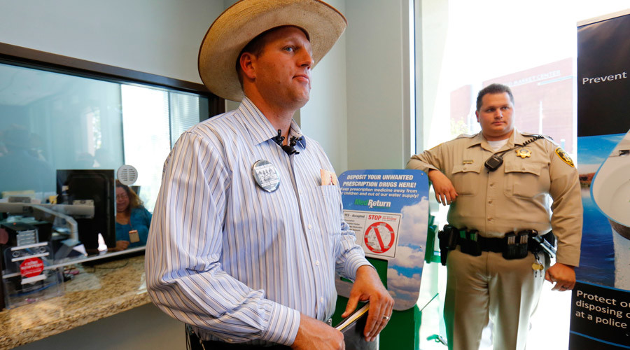 Oregon ranchers vs #BlackLivesMatter: Analyst under fire over ‘they aren’t looting’ comment
