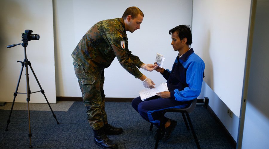 German army to stop aiding refugees as troops now required for ‘core tasks’ - defense minister