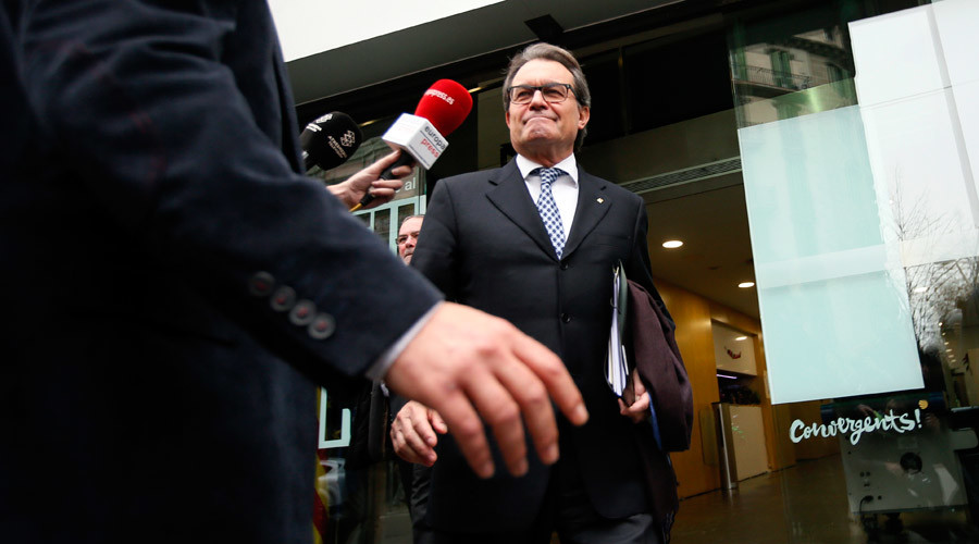 Catalonia fails to confirm Mas as official leader, independence push under threat