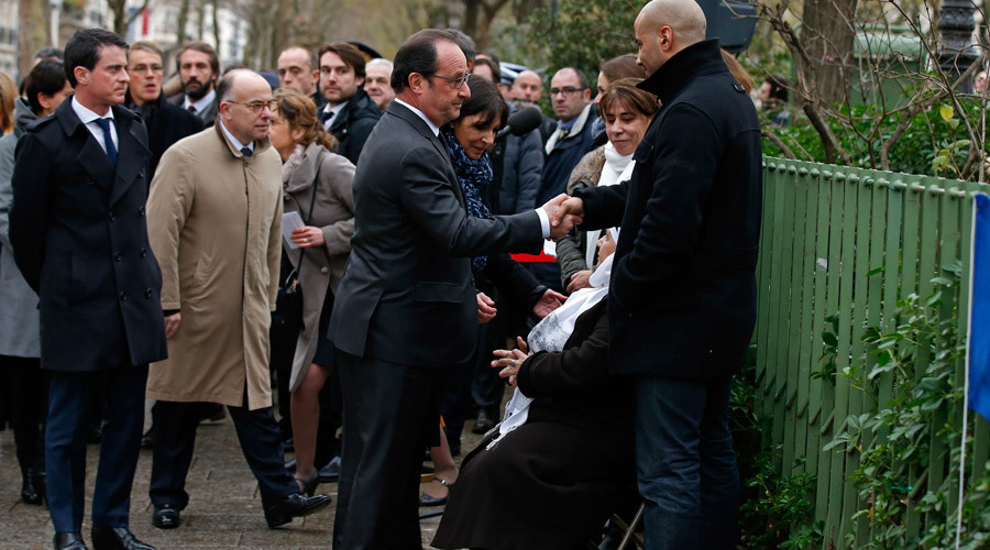 Misspelled Charlie Hebdo plaque draws social media anger against Hollande