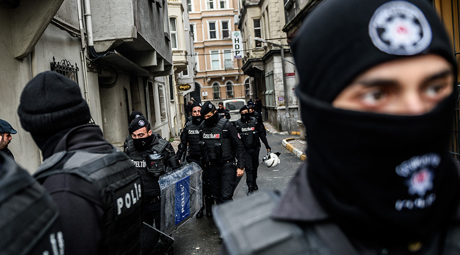 Turkish police arrest pro-Kurdish opposition politicians in raid on HDP party HQ