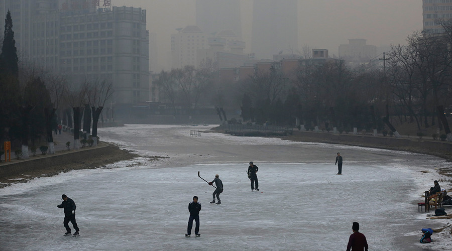 Beijing to shut down 2,500 polluting firms to tackle smog crisis