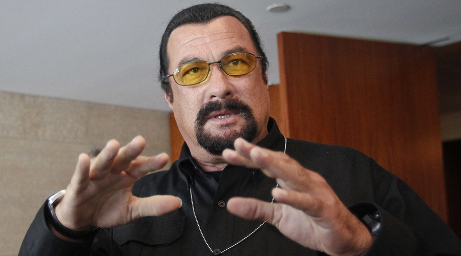 Steven Seagal gets Serbian citizenship
