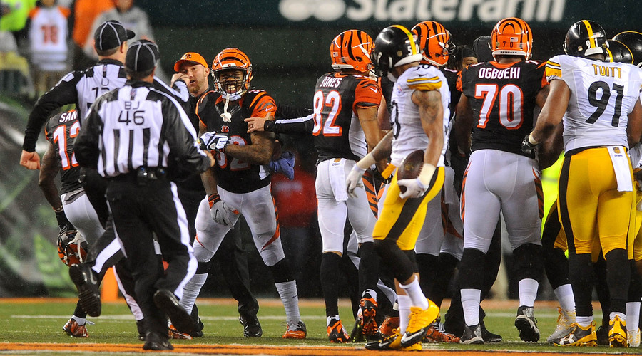 NFL Wild Card Weekend: A slugfest, a whitewash and nerves of steel