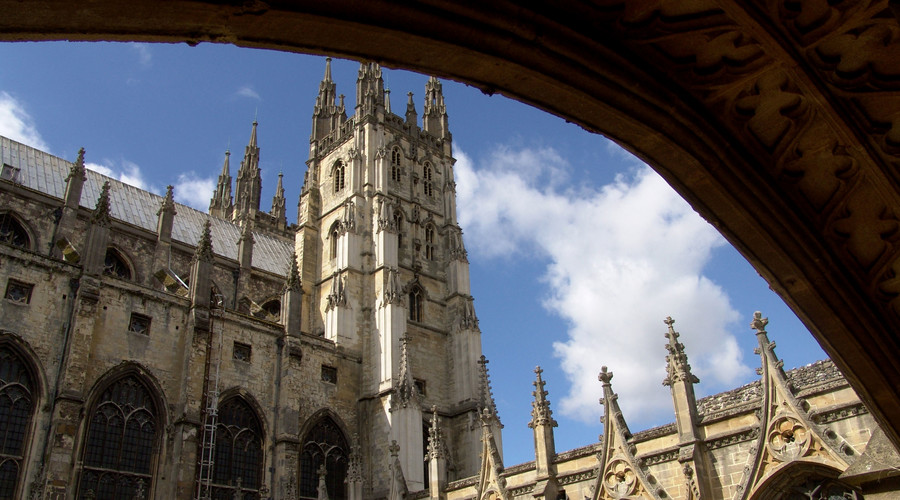 Faith no more: Church of England attendance plummets