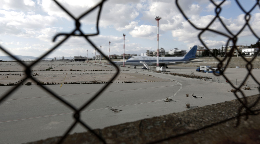 Breaking bad: Resourceful Russian dismantles & sells airfield runway