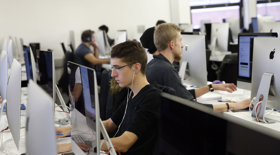Employers have right to snoop on workers' private online messages, Euro court rules