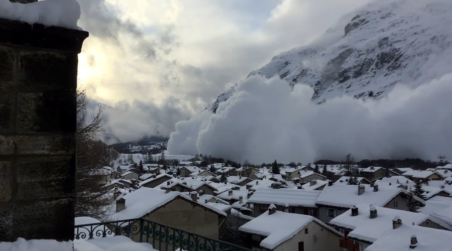 Alpine Resort Narrowly Avoids Snowy Burial As Giant Avalanche Hits Town ...