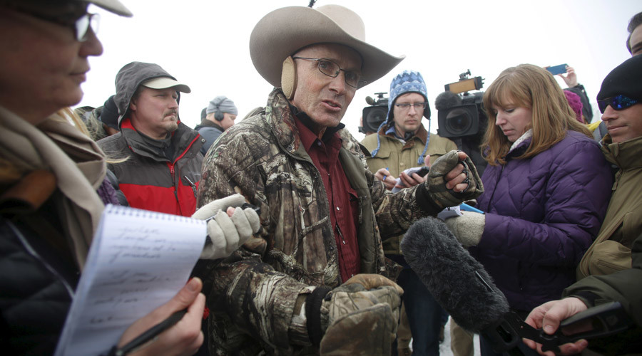 Oregon stalemate: Armed protesters to explain their exit plans