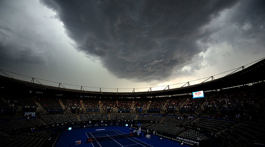 ‘Independence Day’ cloud: Storm engulfs Sydney landmarks