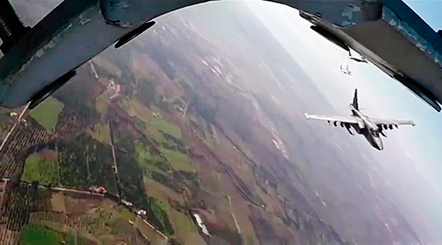 Russia's Su-25 aircraft take off from Hmeimim airbase escorted by Syria's MiG-29 fighter jets © Ministry of defence of the Russian Federation