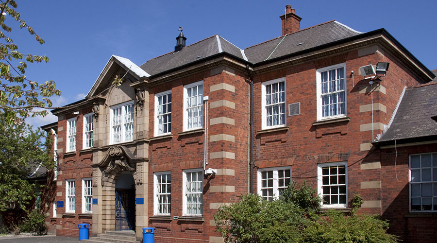 4 schools closed, thousands evacuated over Midlands bomb hoax