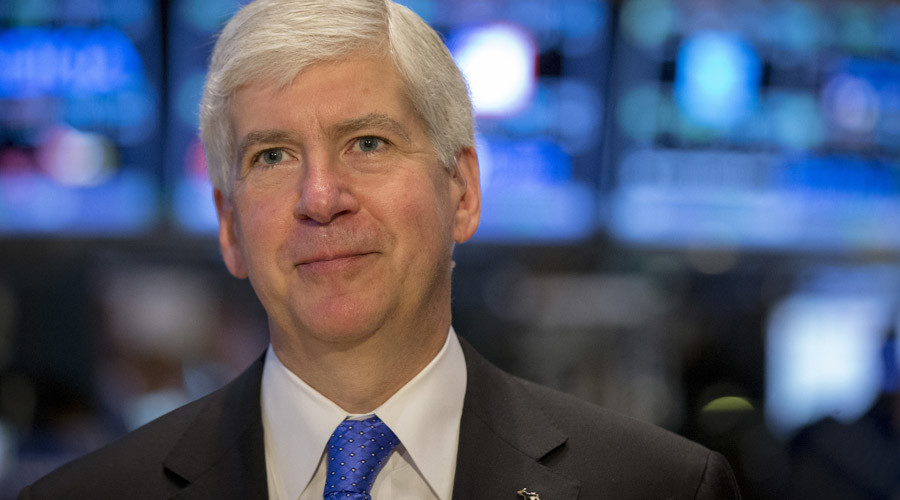 MI gov. to release all Flint water emails as WH, class action lawsuits get involved