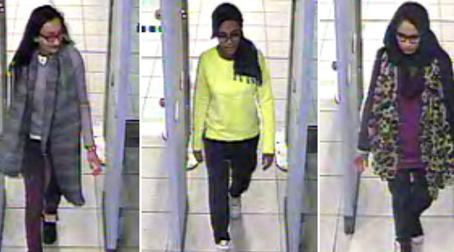 London schoolgirls who fled to Syria have lost contact with families – lawyer