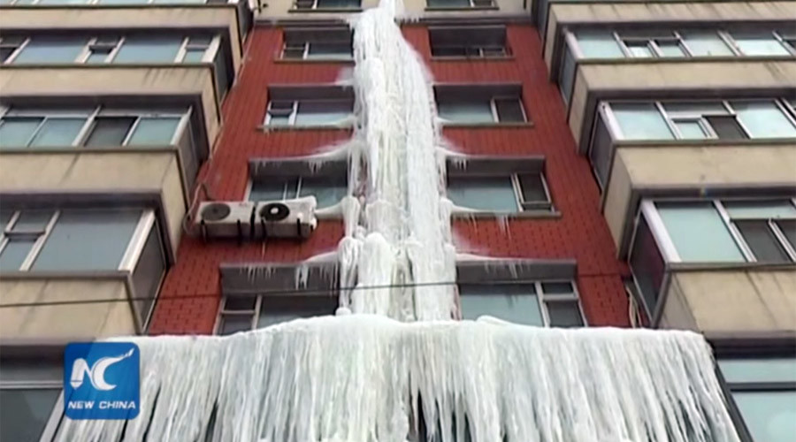 Leaky water heater causes gorgeous ice structure on Chinese building