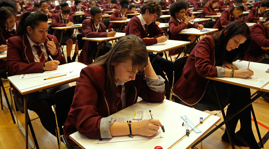 312 English schools failed to meet govt GCSE threshold in 2015