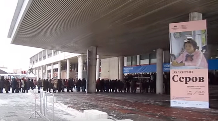 Moscow art lovers besiege Tretyakov Gallery, triggering online ticket sales limitation