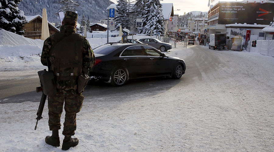 Swiss marching powder: Soldiers sent home from Davos for taking cocaine on duty